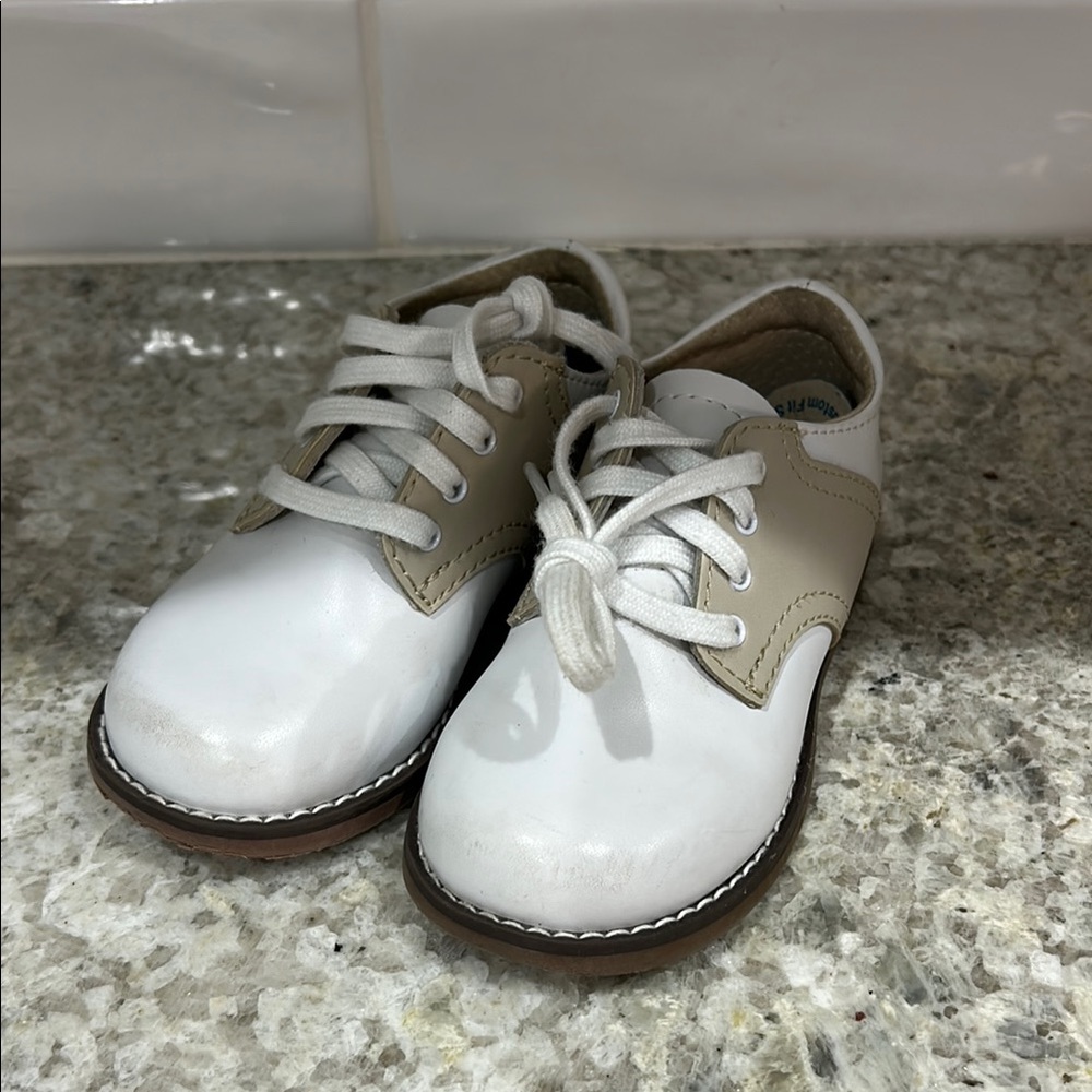 Footmates Tan and White Saddle Oxfords